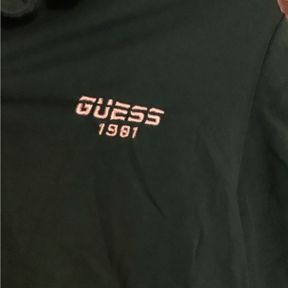 Guess cropped shirt - Picture 3 of 3